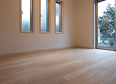 楢（なら／オーク） 無垢フローリング　施工写真