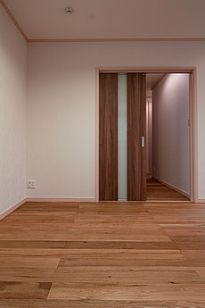 楢（なら／オーク） 無垢フローリング　施工写真