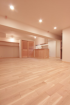 国産（産地：北東北） 楢（なら/オーク） 無垢フローリング 施工写真