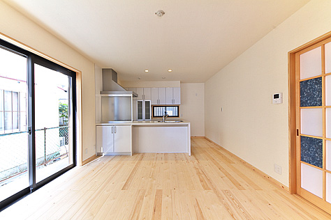 パイン　無垢フローリング　施工写真