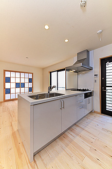 パイン　無垢フローリング　施工写真