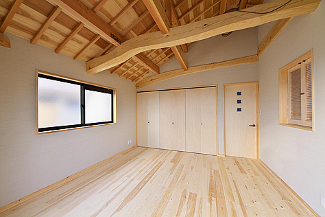 パイン　無垢フローリング　施工写真