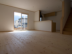 パイン 床暖房対応 無垢フローリング 施工写真