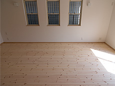 パイン 床暖房対応 無垢フローリング 施工写真