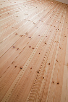 パイン　無垢フローリング　施工写真