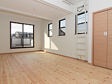 パイン 無垢フローリング 施工写真