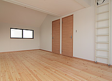 パイン　無垢フローリング　施工写真