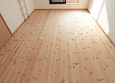 パイン　無垢フローリング　施工写真