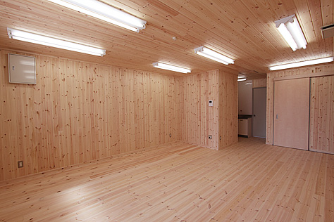 パイン　無垢フローリング & 無垢羽目板　施工写真