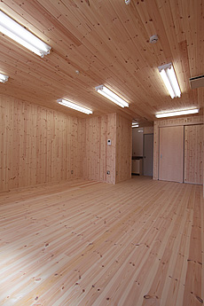 パイン　無垢フローリング & 無垢羽目板　施工写真