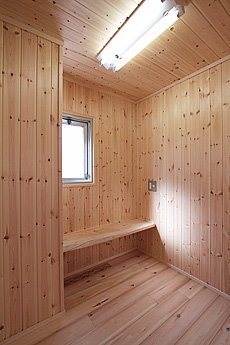 パイン　無垢フローリング & 無垢羽目板　施工写真