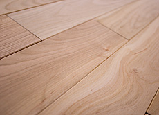 写真：山桜（本桜） 無垢フローリング