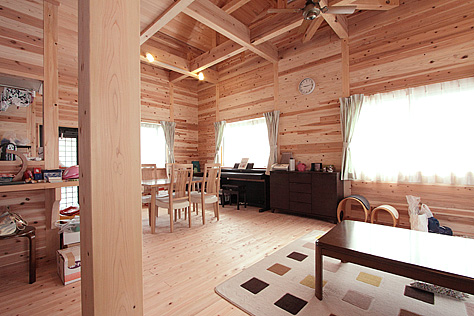 杉（すぎ）無垢フローリング　施工写真