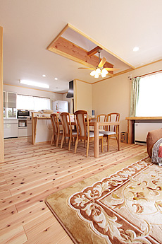 杉（すぎ）無垢フローリング　施工写真