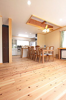 杉（すぎ）無垢フローリング　施工写真