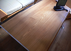 写真：タモ（アッシュ） 耳付板 使用例