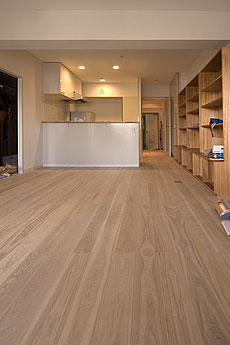 タモ（アッシュ）無垢フローリング　施工写真