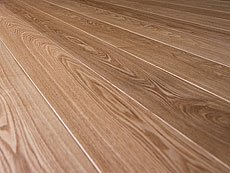 写真：タモ（アッシュ） 無垢フローリング（幅広タイプ） 蜜ロウワックス塗装後