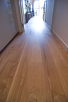 タモ（アッシュ）無垢フローリング　施工写真