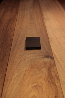 写真：ミャンマー・チーク　無垢フローリング　無塗装品