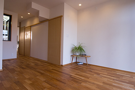 ミャンマー・チーク　無垢フローリング　施工写真