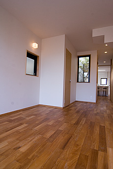 ミャンマー・チーク　無垢フローリング　施工写真