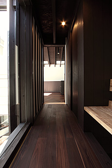 ブラウン ウォールナット　床暖房対応　無垢フローリング　施工写真