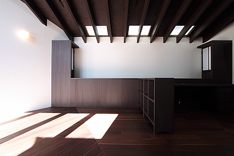 ブラウン ウォールナット 無垢フローリング 施工写真