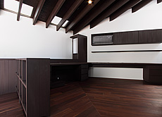 ブラウン ウォールナット　床暖房対応　無垢フローリング　施工写真