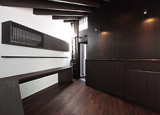 ブラウン ウォールナット　床暖房対応　無垢フローリング　施工写真