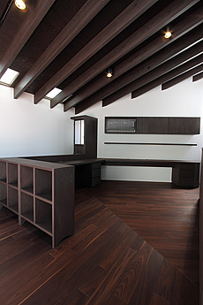 ブラウン ウォールナット 無垢フローリング 施工写真