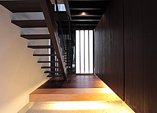 ブラウン ウォールナット　床暖房対応　無垢フローリング　施工写真