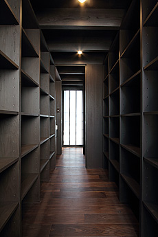 ブラウン ウォールナット　床暖房対応　無垢フローリング　施工写真