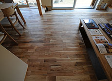 鬼くるみ（ウォールナット） 無垢フローリング　施工写真