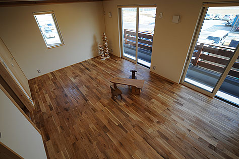 鬼くるみ（ウォールナット） 無垢フローリング　施工写真