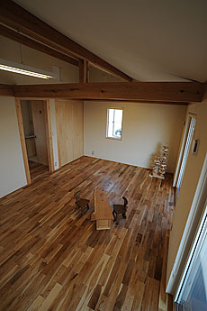 鬼くるみ（ウォールナット） 無垢フローリング　施工写真