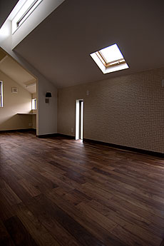 ブラックウォールナット　無垢フローリング　施工写真