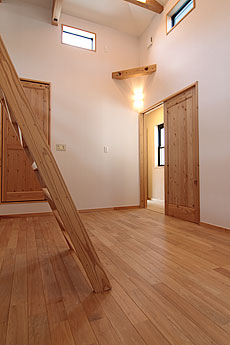 鬼くるみ（ウォールナット） 無垢フローリング　施工写真