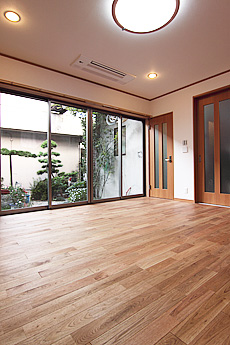 鬼くるみ（ウォールナット） 無垢フローリング　施工写真