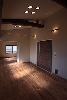 鬼くるみ（ウォールナット） 無垢フローリング　施工写真