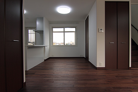 ブラックウォールナット　無垢フローリング　施工写真