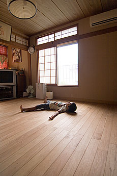 鬼くるみ（ウォールナット） 無垢フローリング　施工写真