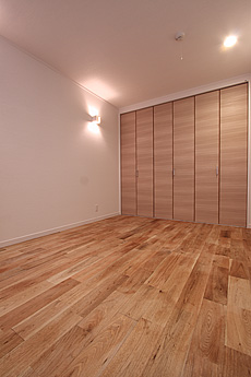 鬼くるみ（ウォールナット） 無垢フローリング　施工写真