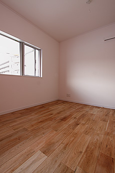 鬼くるみ（ウォールナット） 無垢フローリング　施工写真