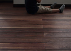 ブラックウォールナット　無垢フローリング　施工写真