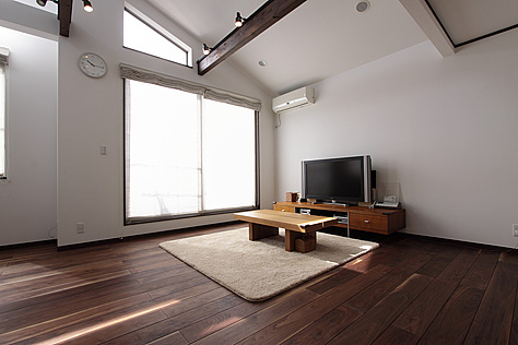 神戸市東灘区 U様邸 ブラックウォールナット 無垢フローリング施工写真