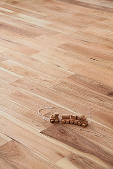 鬼くるみ（ウォールナット） 無垢フローリング　施工写真