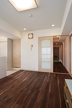 ブラックウォールナット　無垢フローリング　施工写真