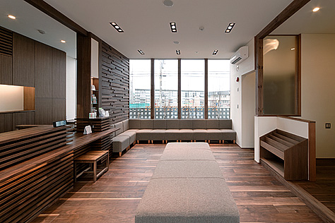 兵庫県明石市 津川歯科診療所様 ブラックウォールナット 無垢フローリング施工写真