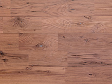 写真：ブラックウォールナット　無垢フローリング　無塗装・UNI・節あり